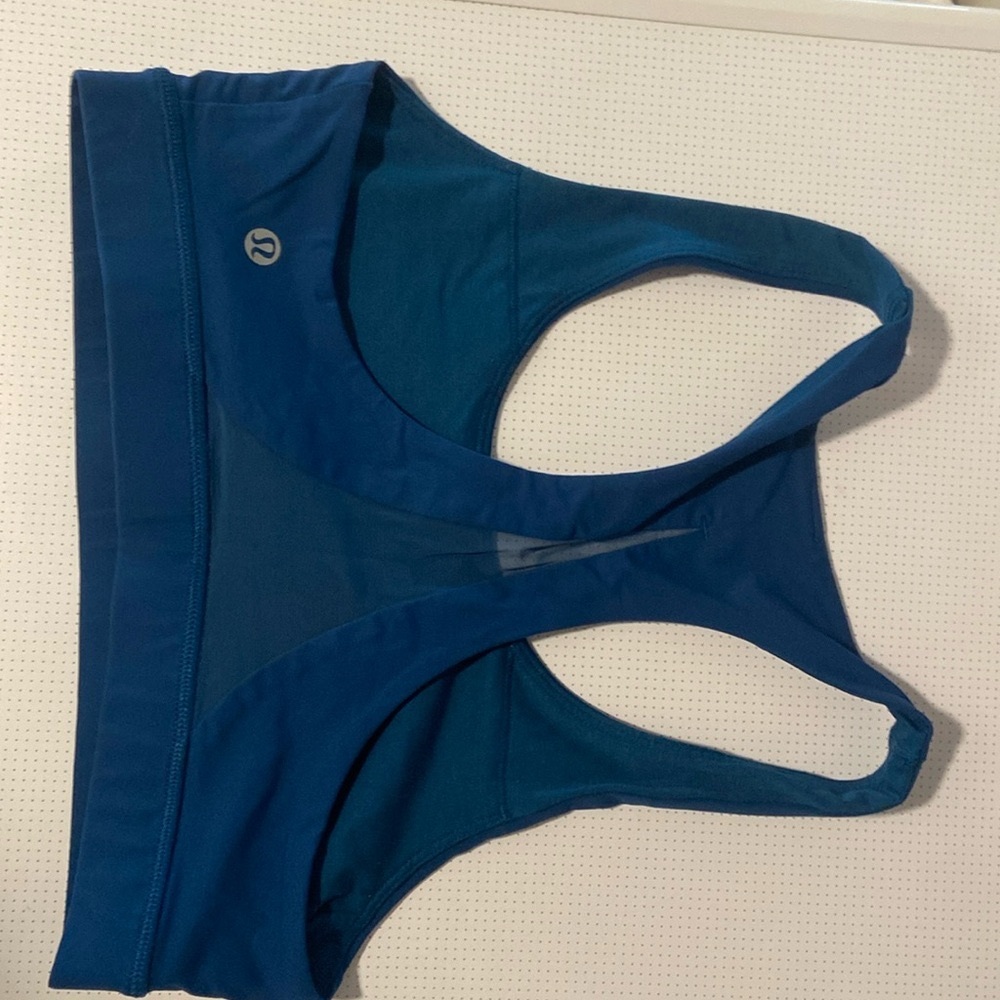 Lululemon Invigorate Bra, blue sz 6